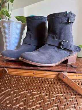 Musse & Cloud Anzel Ankle Boots Gray Suede Moto Western Size 9 Biker Cowgirl